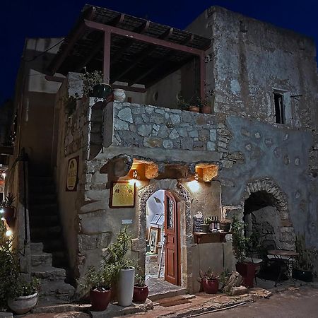 Porfyrousa Traditional Hotel Milopotamos  المظهر الخارجي الصورة