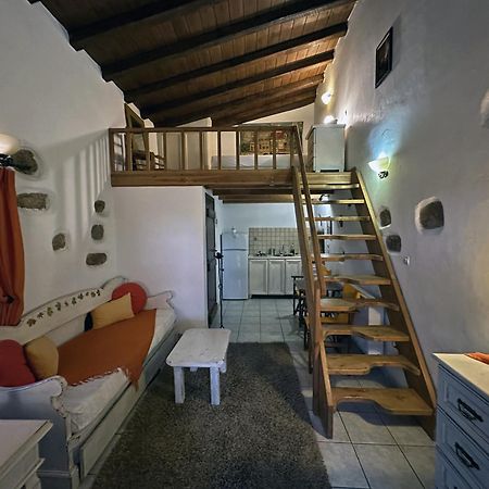 Porfyrousa Traditional Hotel Milopotamos  المظهر الخارجي الصورة