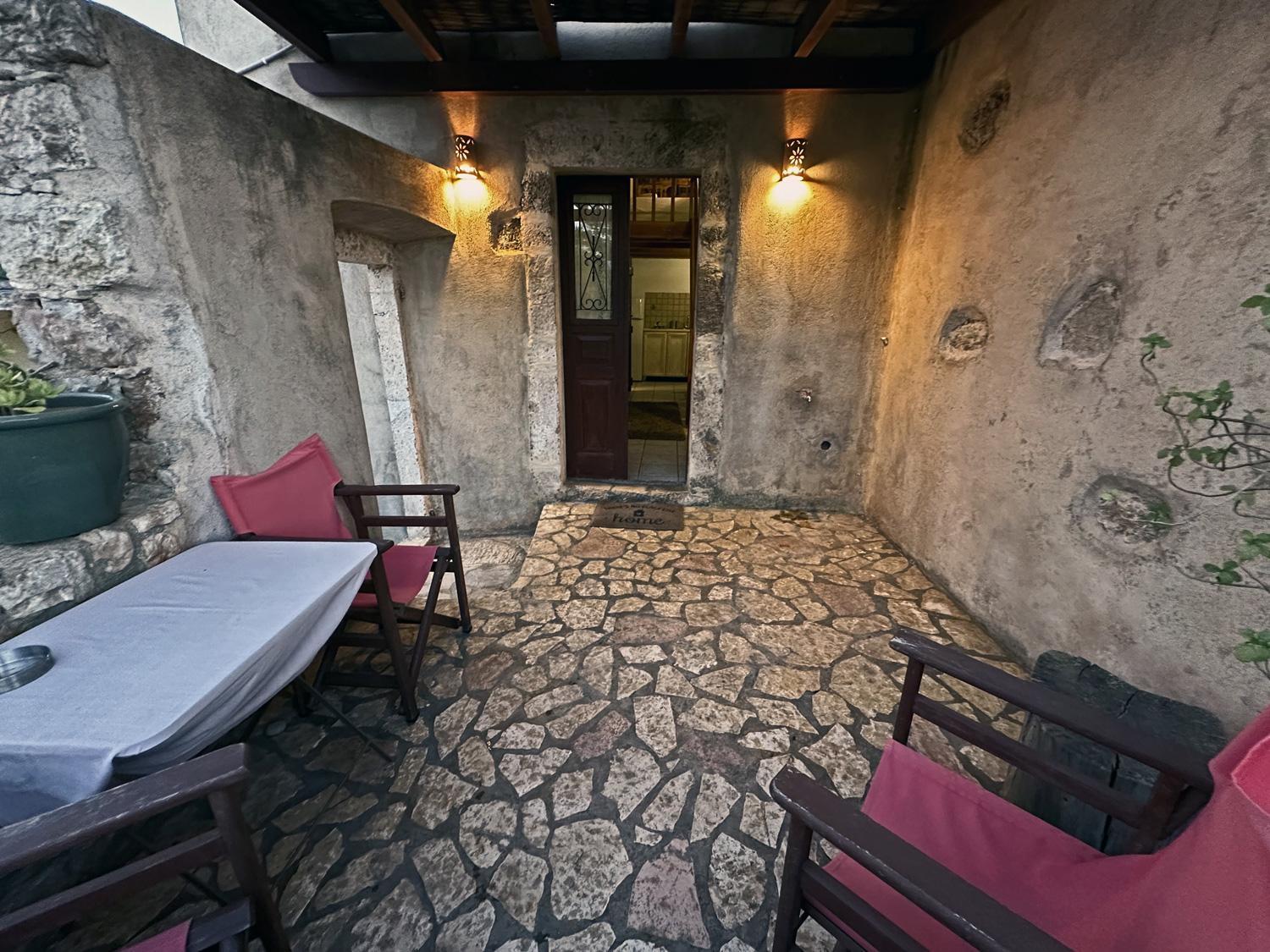 Porfyrousa Traditional Hotel Milopotamos  المظهر الخارجي الصورة