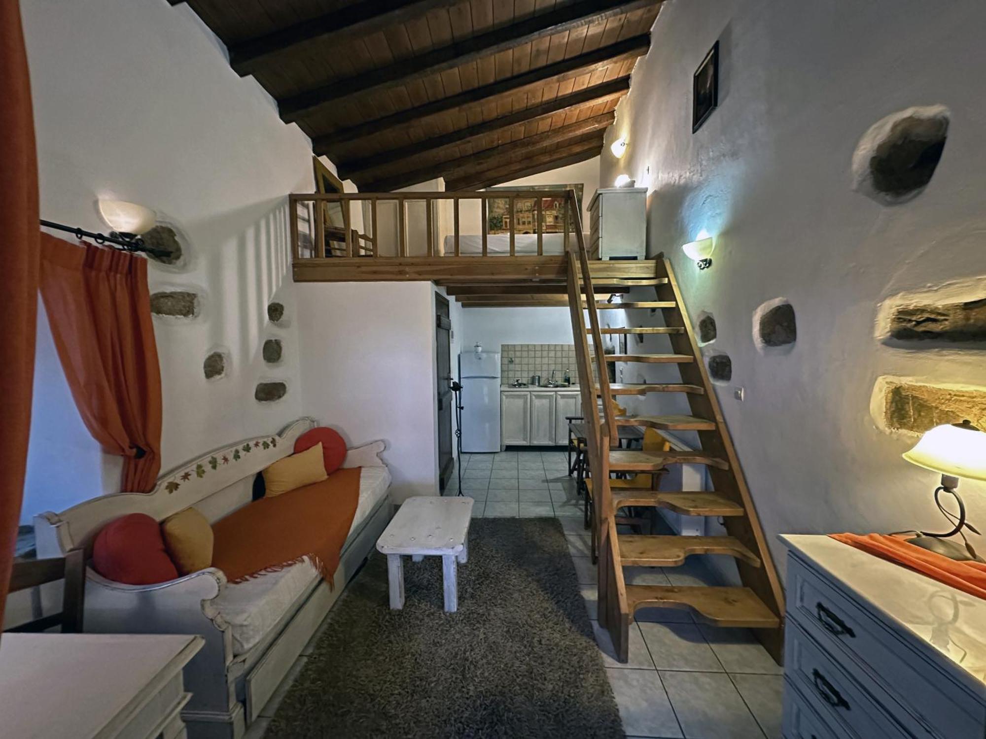 Porfyrousa Traditional Hotel Milopotamos  المظهر الخارجي الصورة