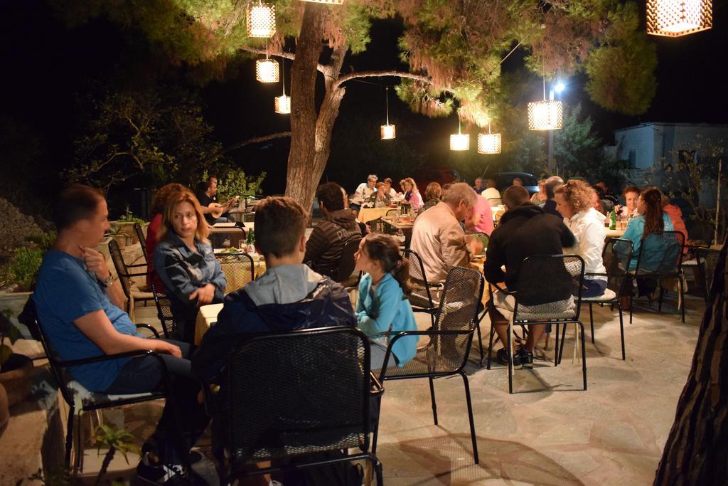 Porfyrousa Traditional Hotel Milopotamos  المظهر الخارجي الصورة