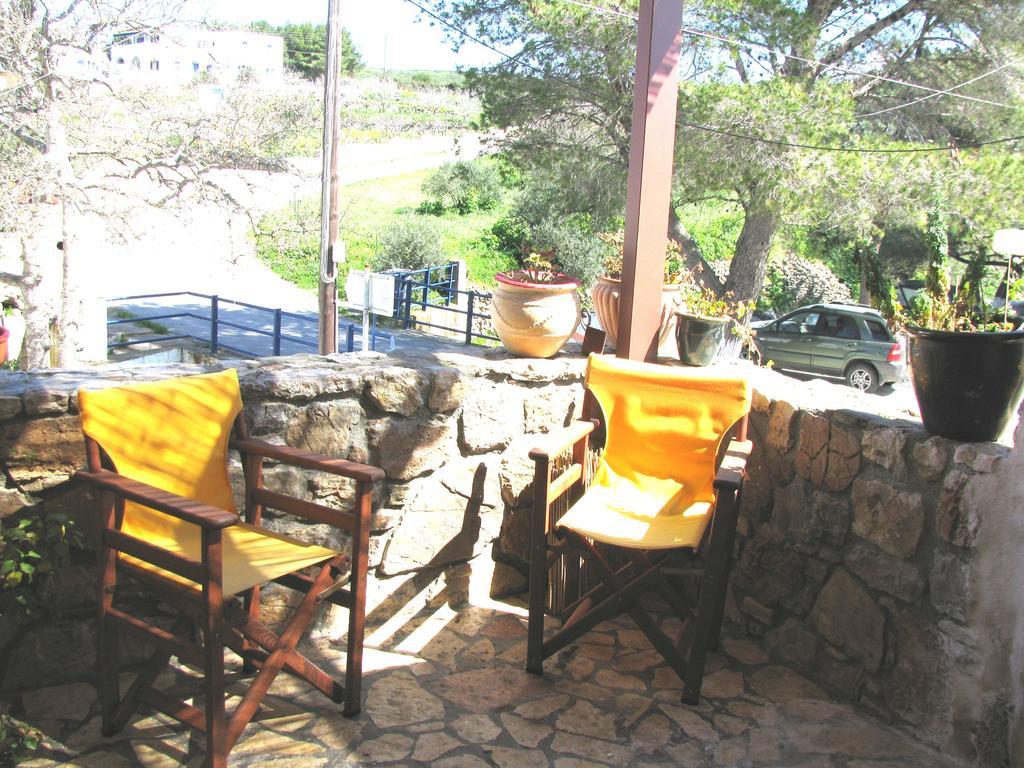 Porfyrousa Traditional Hotel Milopotamos  المظهر الخارجي الصورة