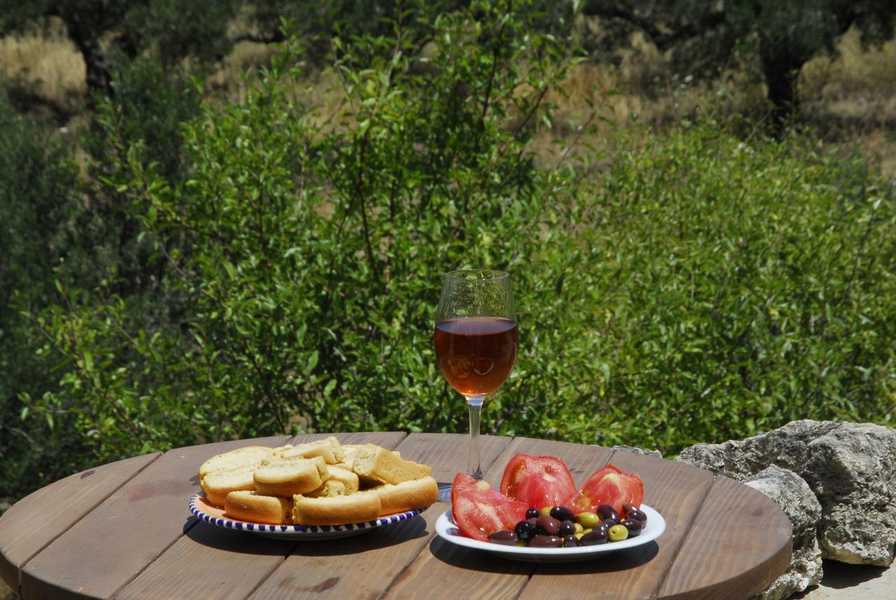 Porfyrousa Traditional Hotel Milopotamos  المظهر الخارجي الصورة